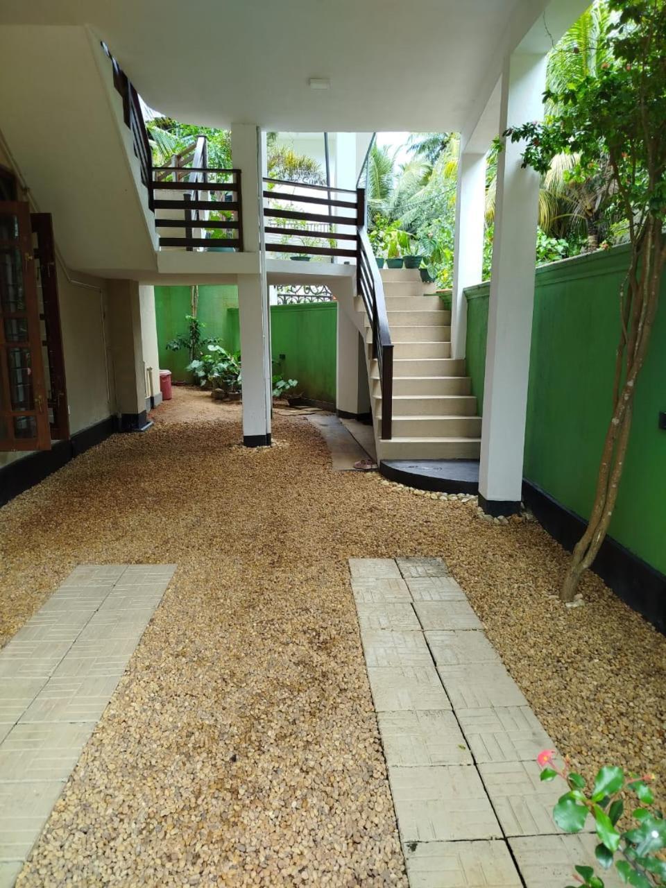 Siyon Yula - Guest House Hikkaduwa Eksteriør billede